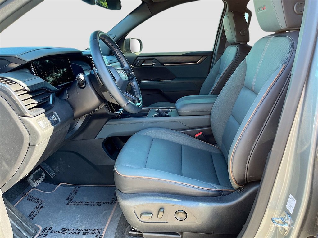 Used 2024 GMC Acadia AT4 w/ Luxury Package image 21
