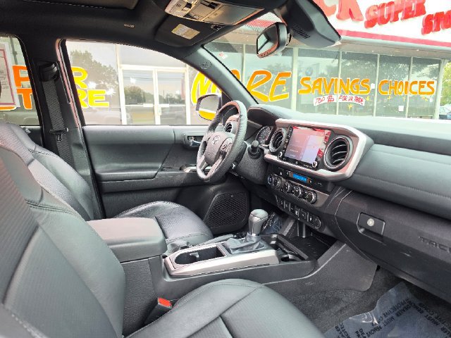 Used 2023 Toyota Tacoma Limited AWD/4WD image 11