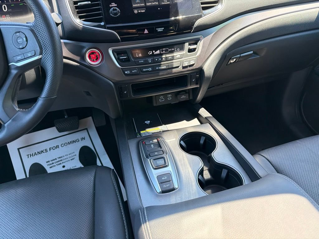 Certified 2025 Honda Passport EX-L image 16