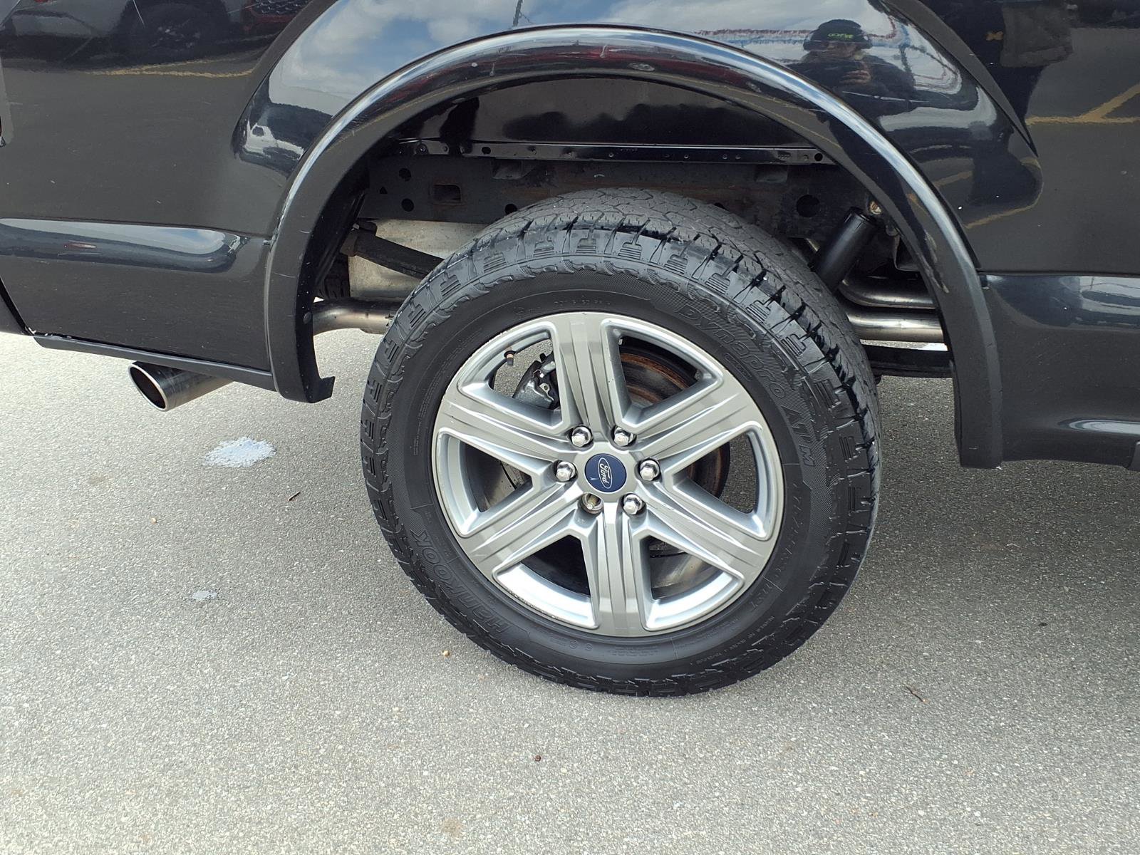 Used 2018 Ford F150 XLT w/ Equipment Group 302A Luxury image 25