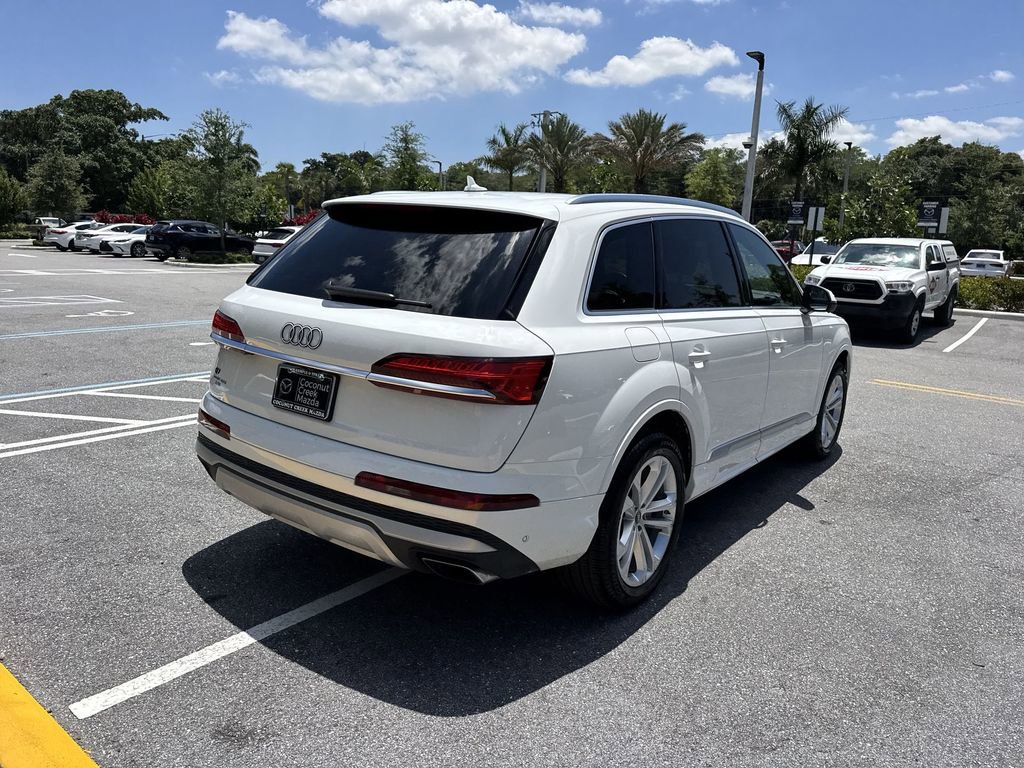Used 2025 Audi Q7 3.0T Premium Plus AWD/4WD image 3