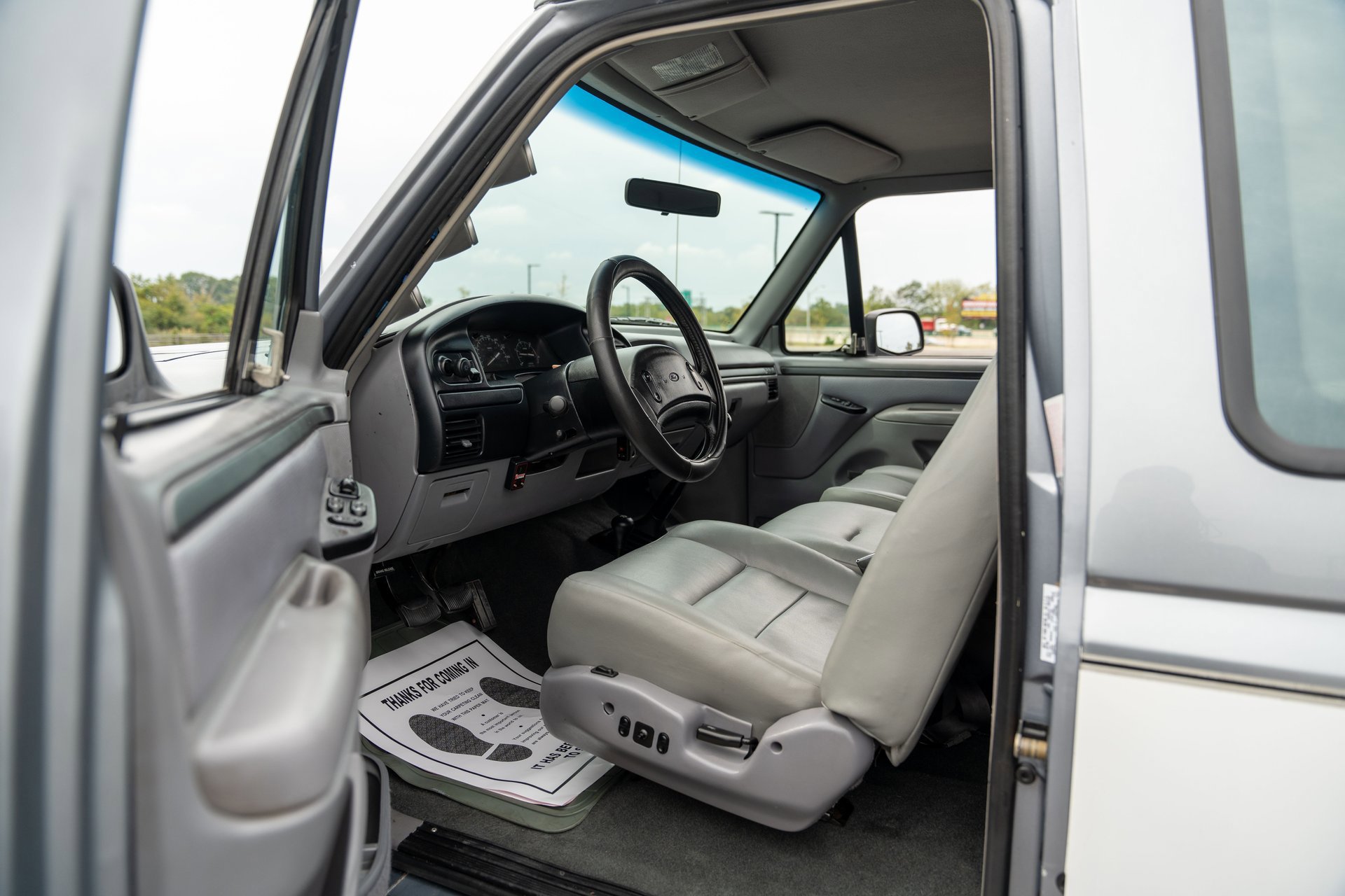 Used 1997 Ford F250 XLT image 9