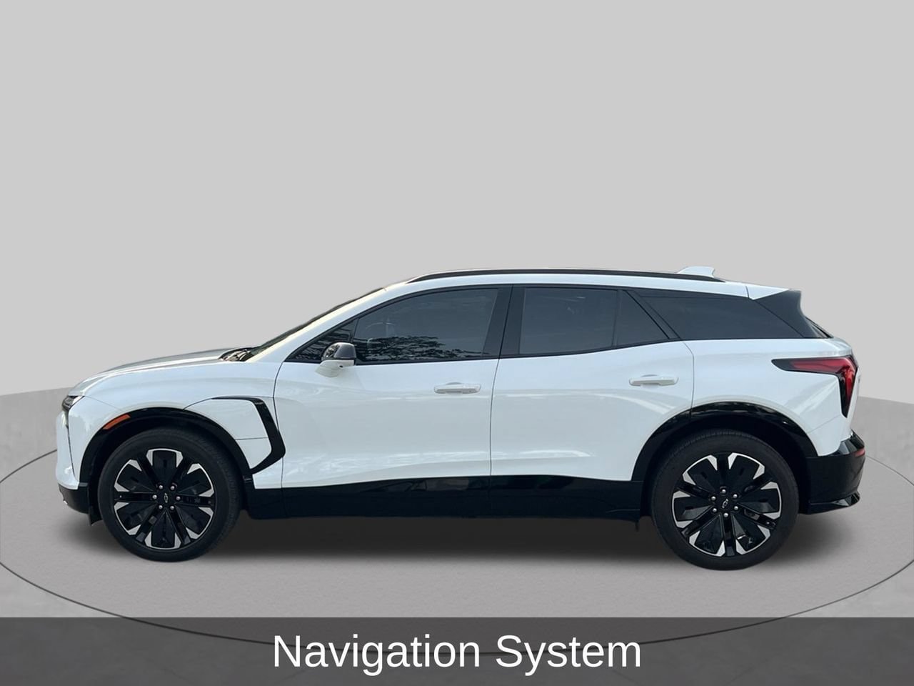 Used 2024 Chevrolet Blazer EV RS AWD/4WD image 2