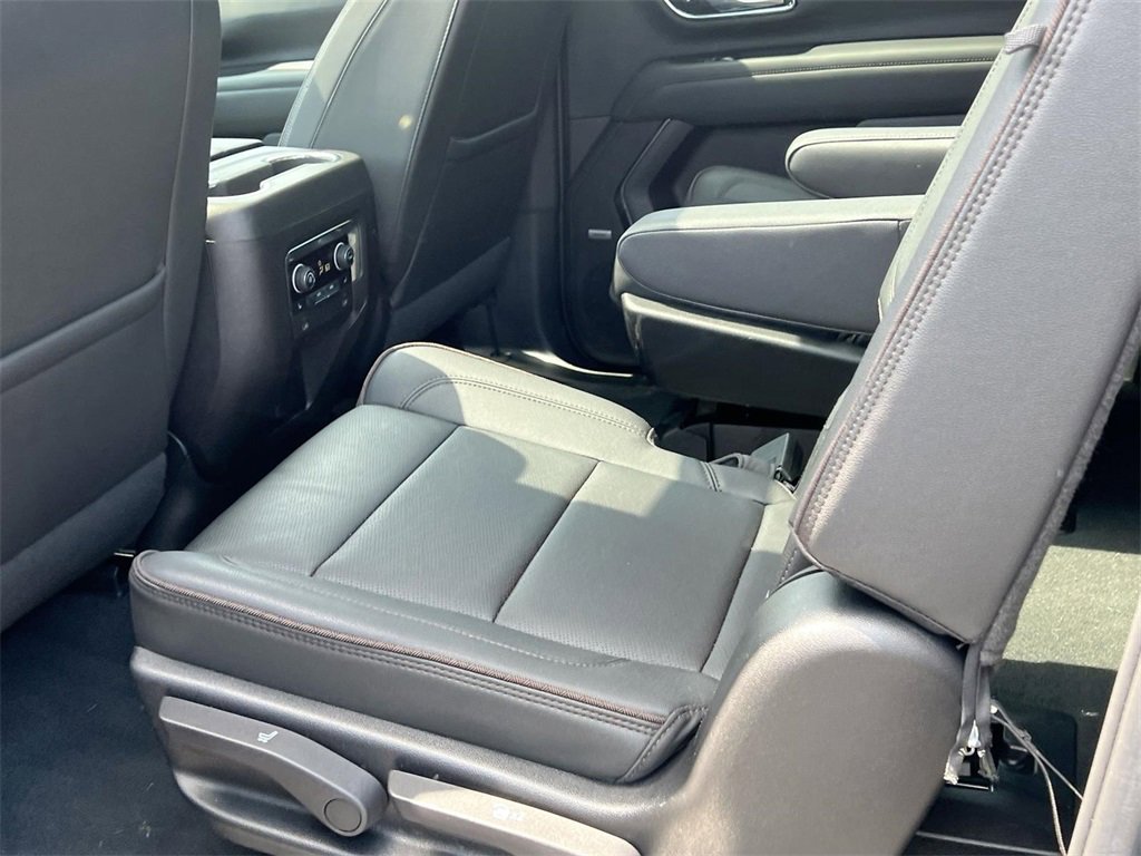 Certified 2023 Chevrolet Suburban High Country image 24