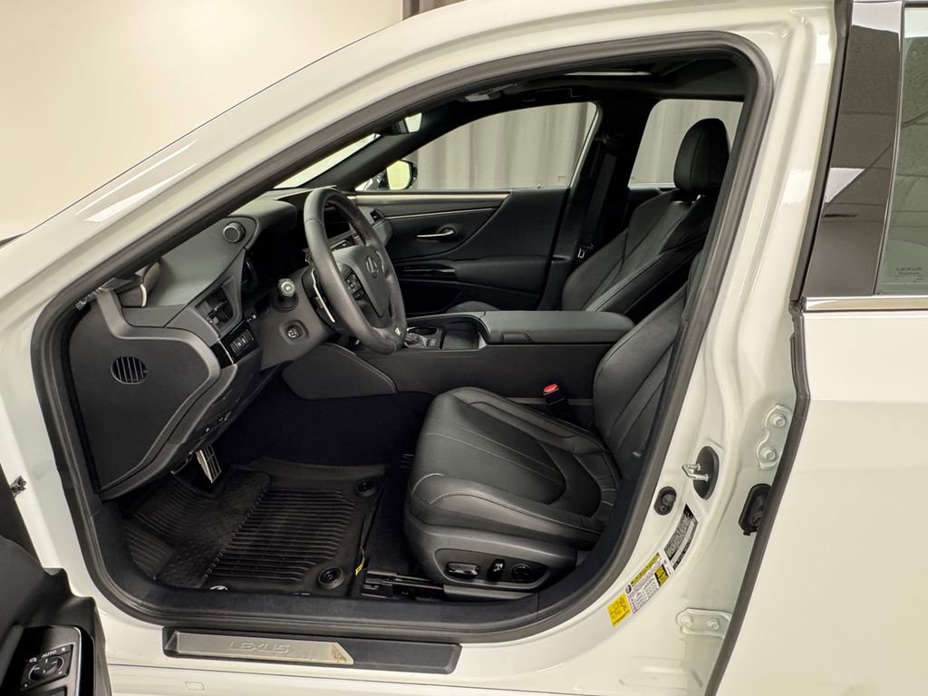 Used 2024 Lexus ES 350 F Sport image 10