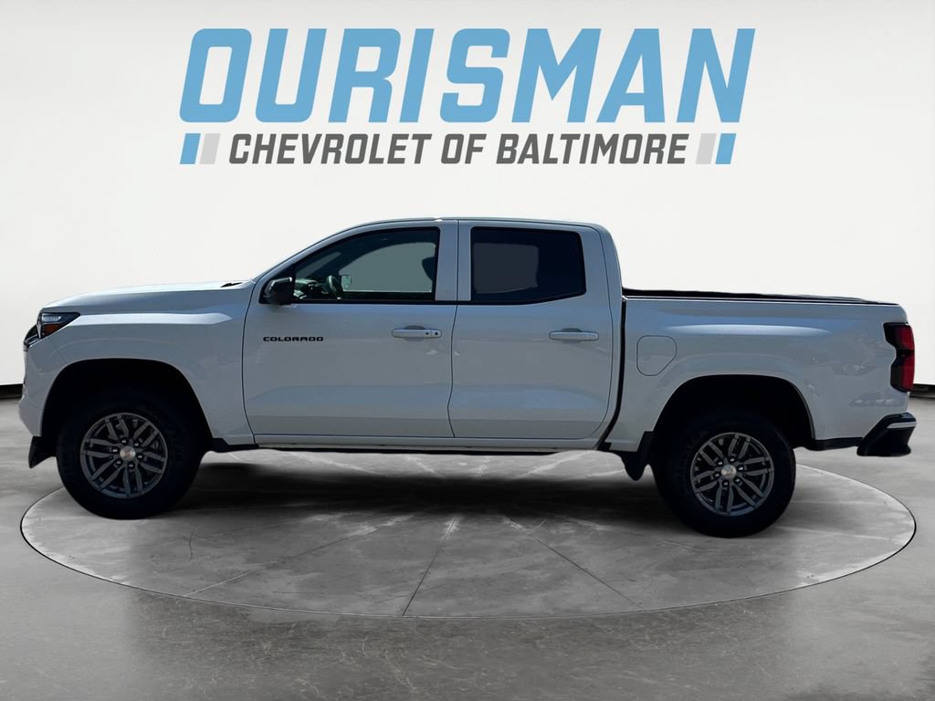 Used 2025 Chevrolet Colorado LT w/ LT Convenience Package AWD/4WD image 3