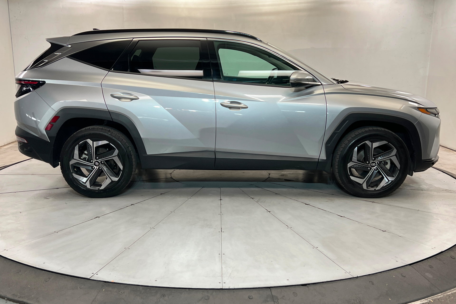 Used 2023 Hyundai Tucson Limited AWD/4WD image 7