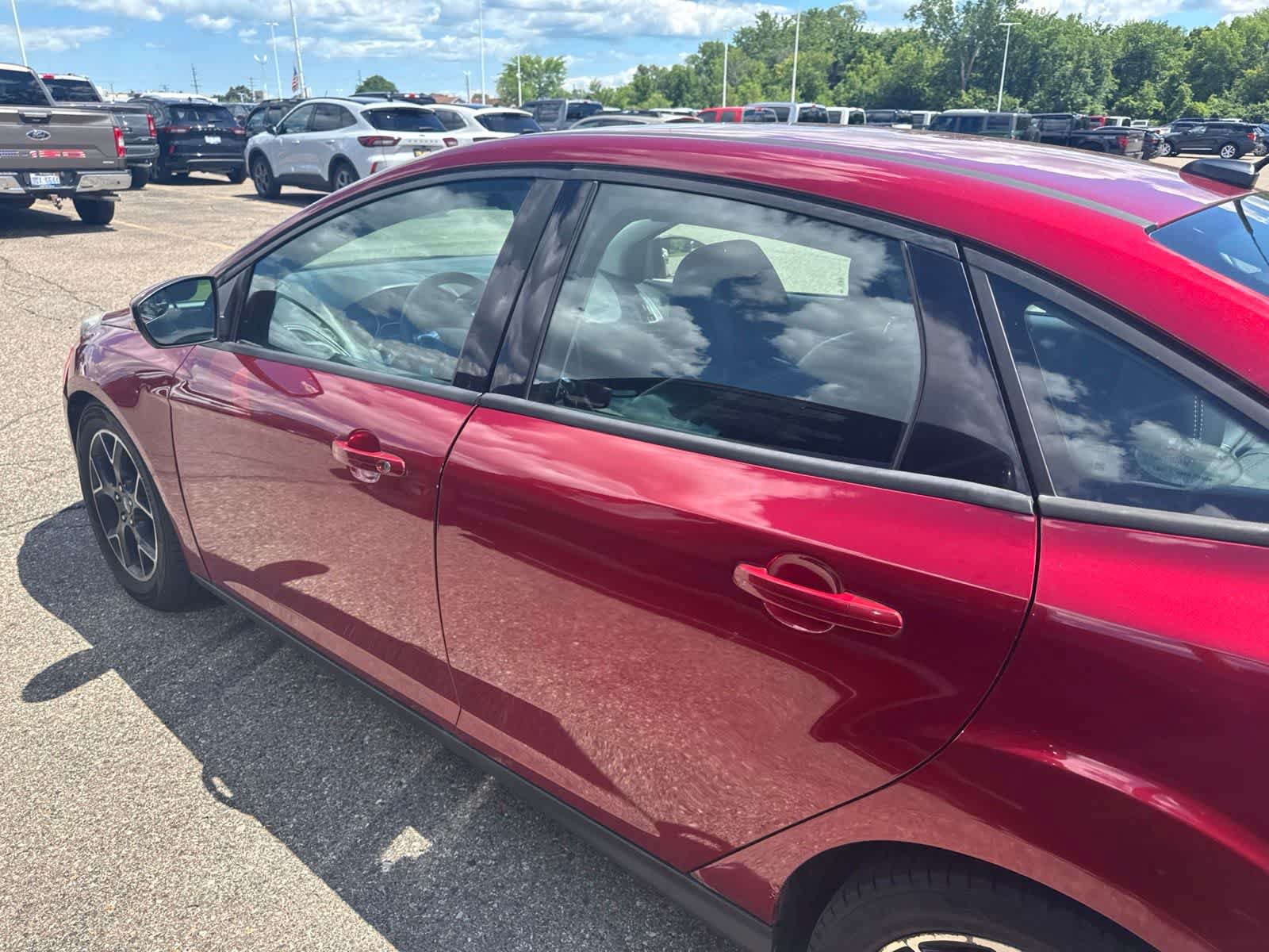 Used 2013 Ford Focus SE FWD image 16