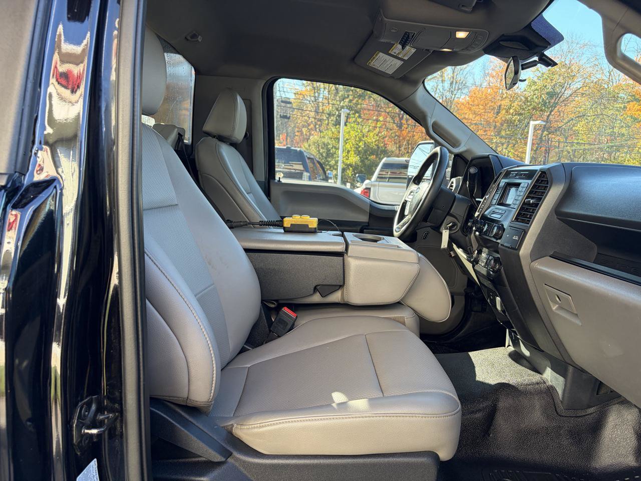 Used 2022 Ford F550 4x4 Regular Cab Super Duty image 33