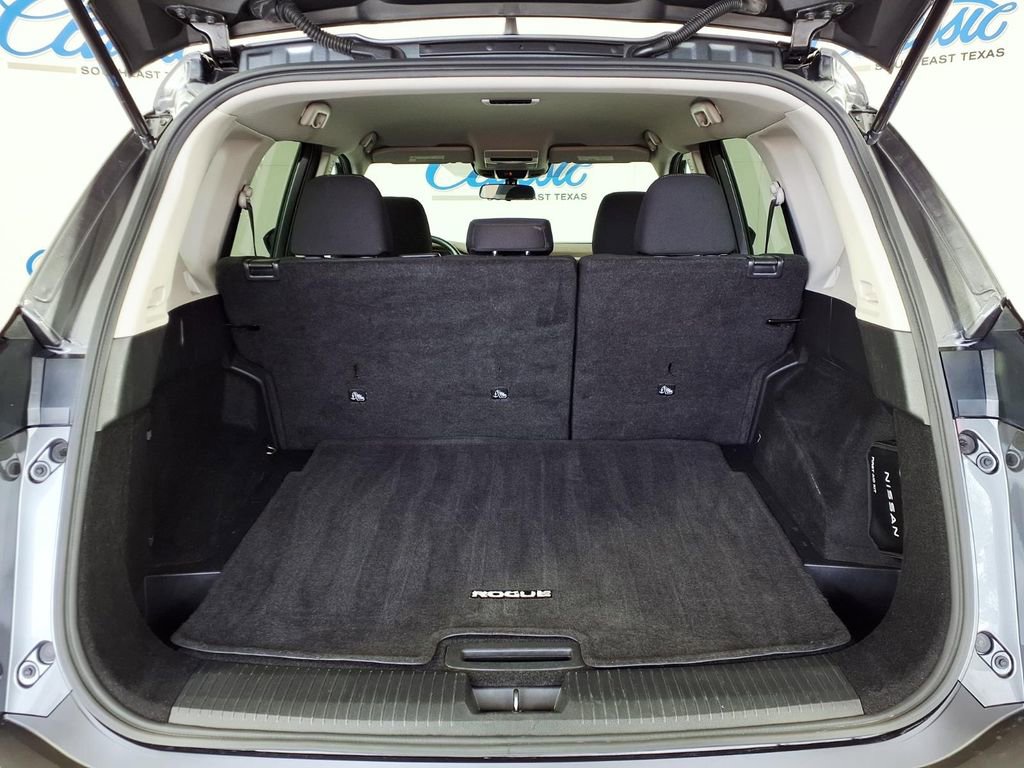 Used 2023 Nissan Rogue S FWD image 10