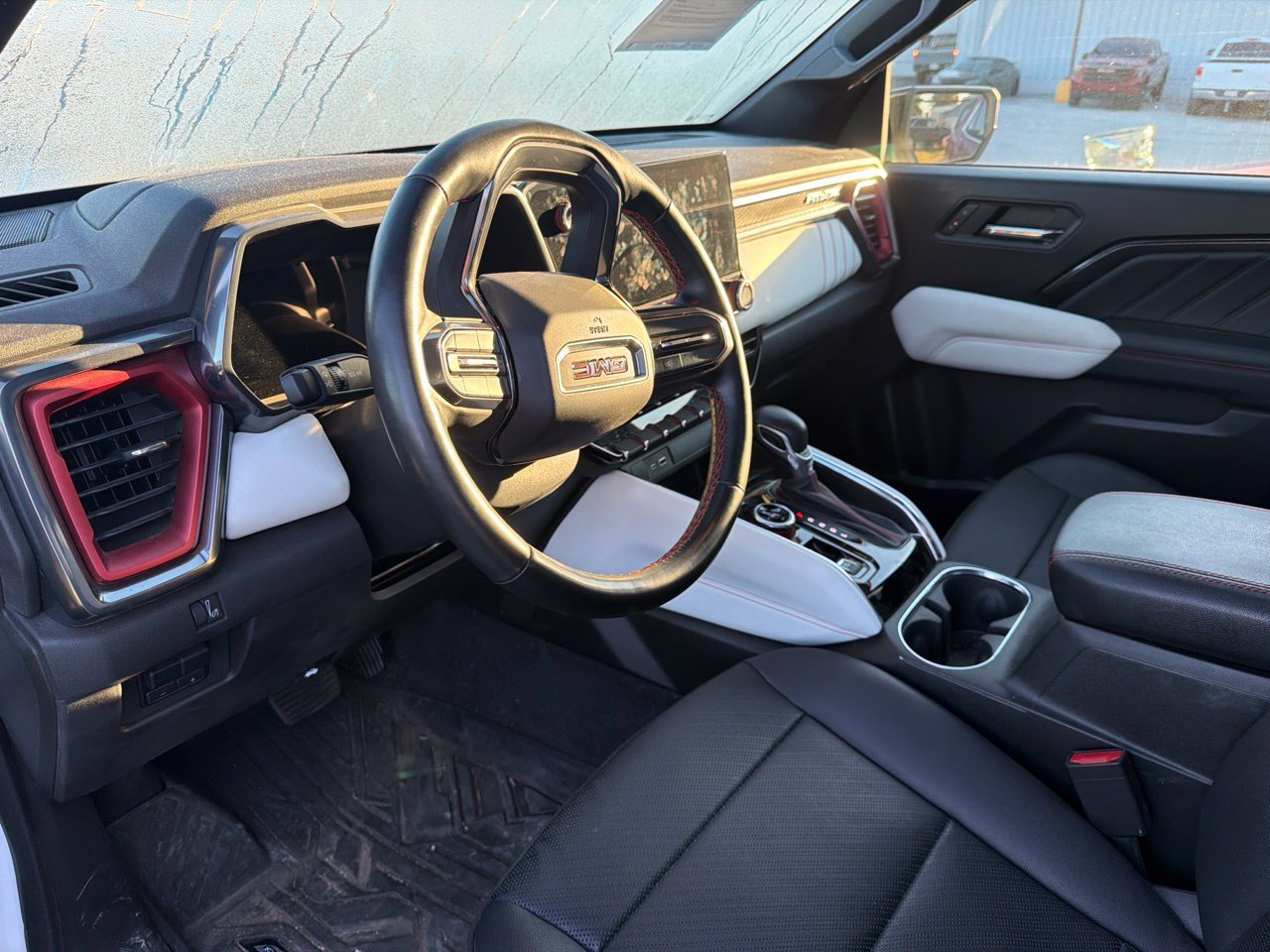 Used 2024 GMC Canyon AT4X AWD/4WD image 13