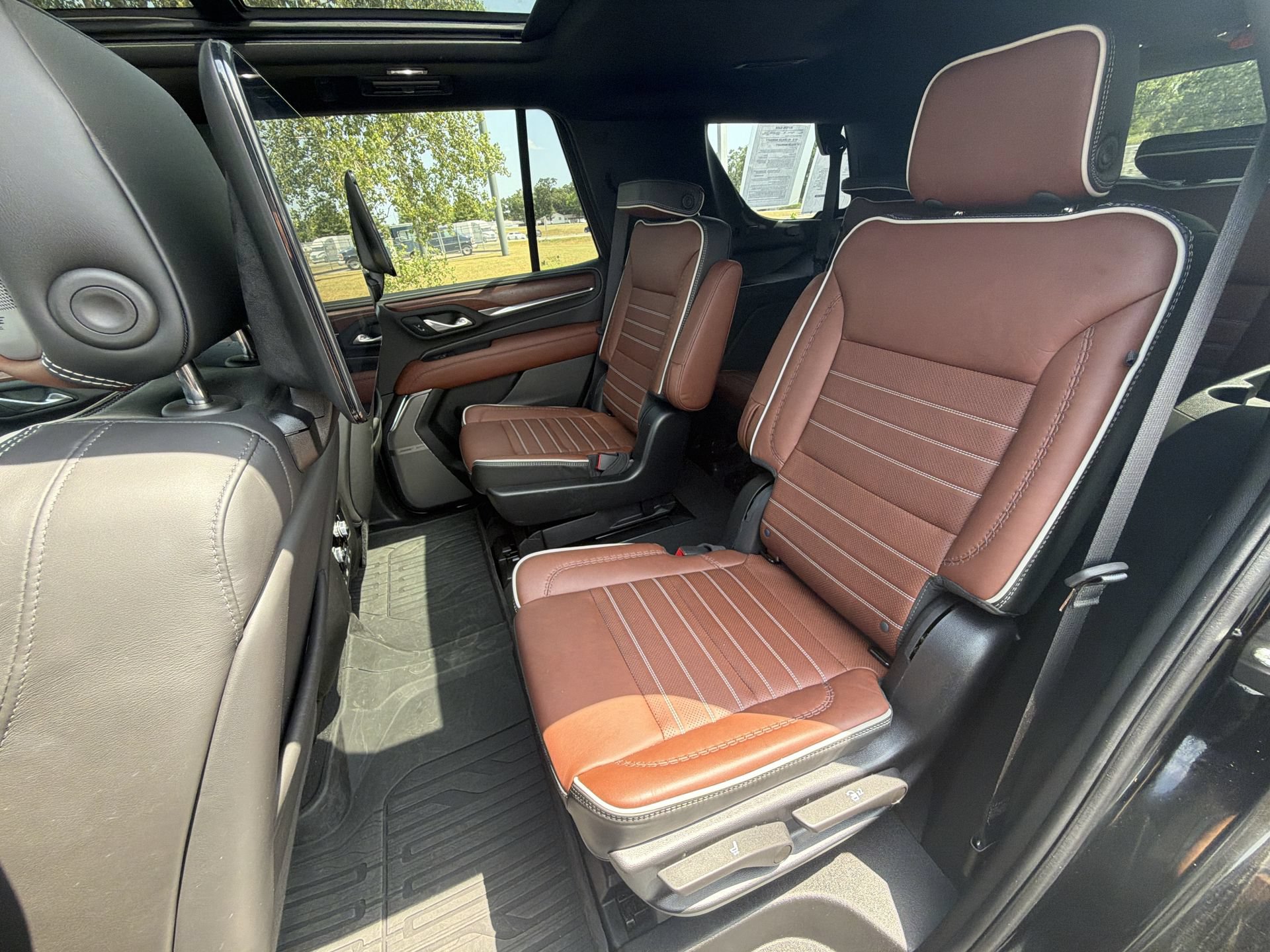 Certified 2024 GMC Yukon Denali Ultimate AWD/4WD image 23