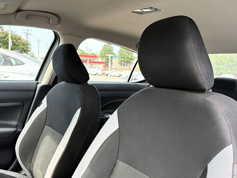 Used 2025 Nissan Versa S FWD image 17