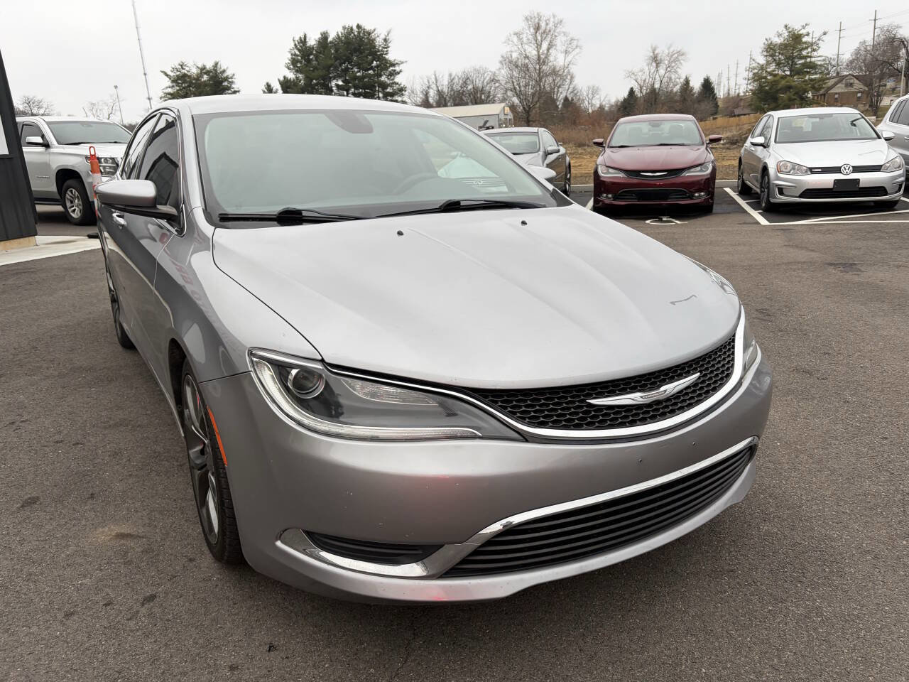 Used 2016 Chrysler 200 Limited w/ Convenience Group FWD image 4