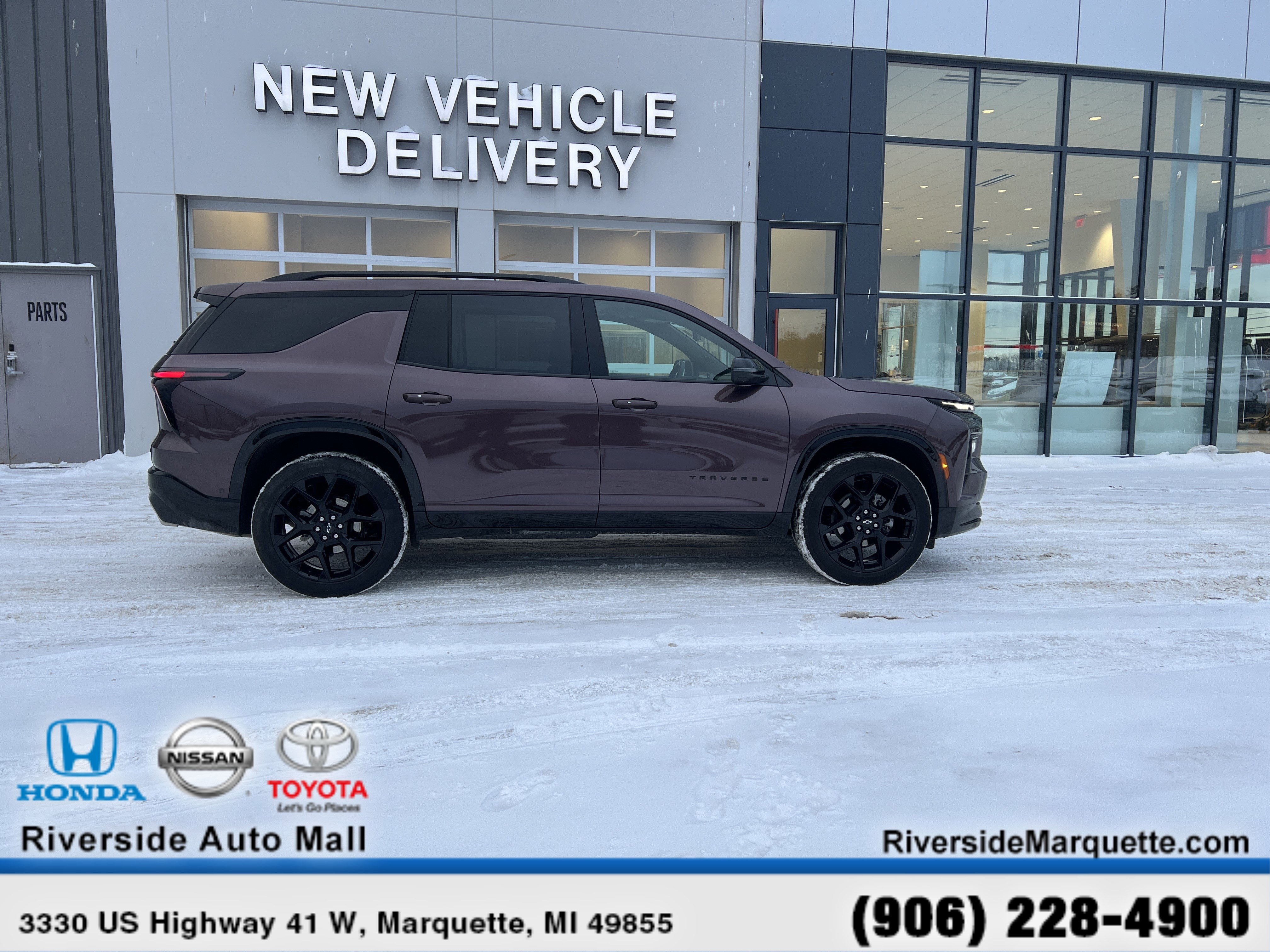 Used 2024 Chevrolet Traverse RS w/ LPO, Floor Liner Package image 10