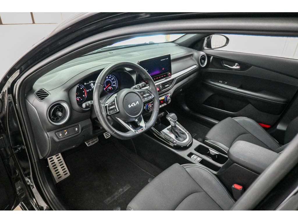 Used 2024 Kia Forte GT-Line w/ GT-Line Premium Package image 29