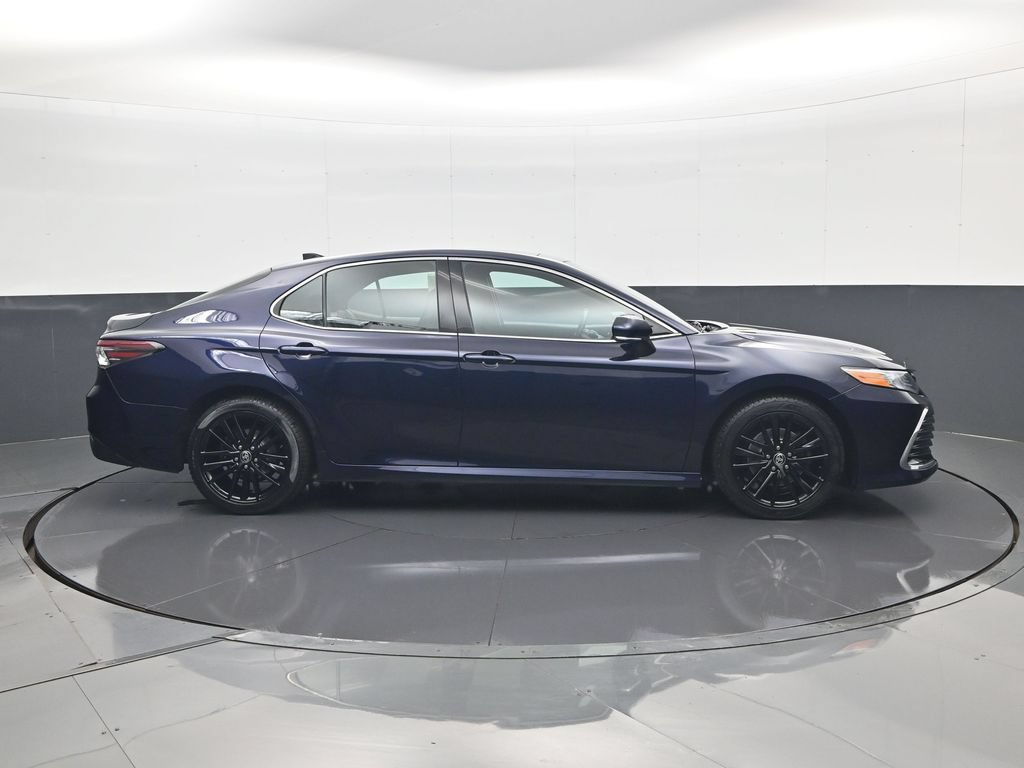 Used 2021 Toyota Camry XLE AWD/4WD image 5
