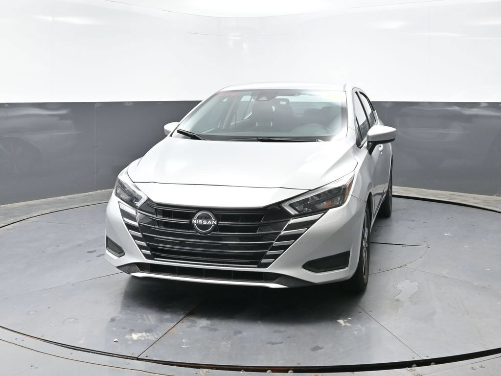 Used 2025 Nissan Versa SV FWD image 6