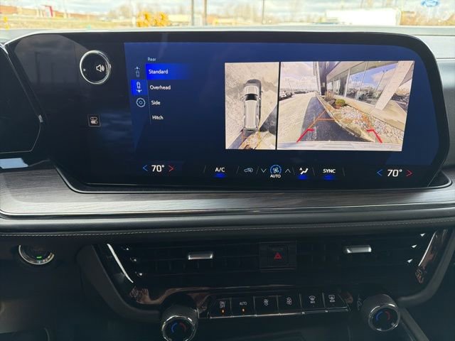 Used 2025 Chevrolet Suburban LS image 25