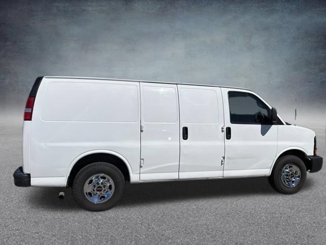 Used 2015 GMC Savana 3500 RWD image 6