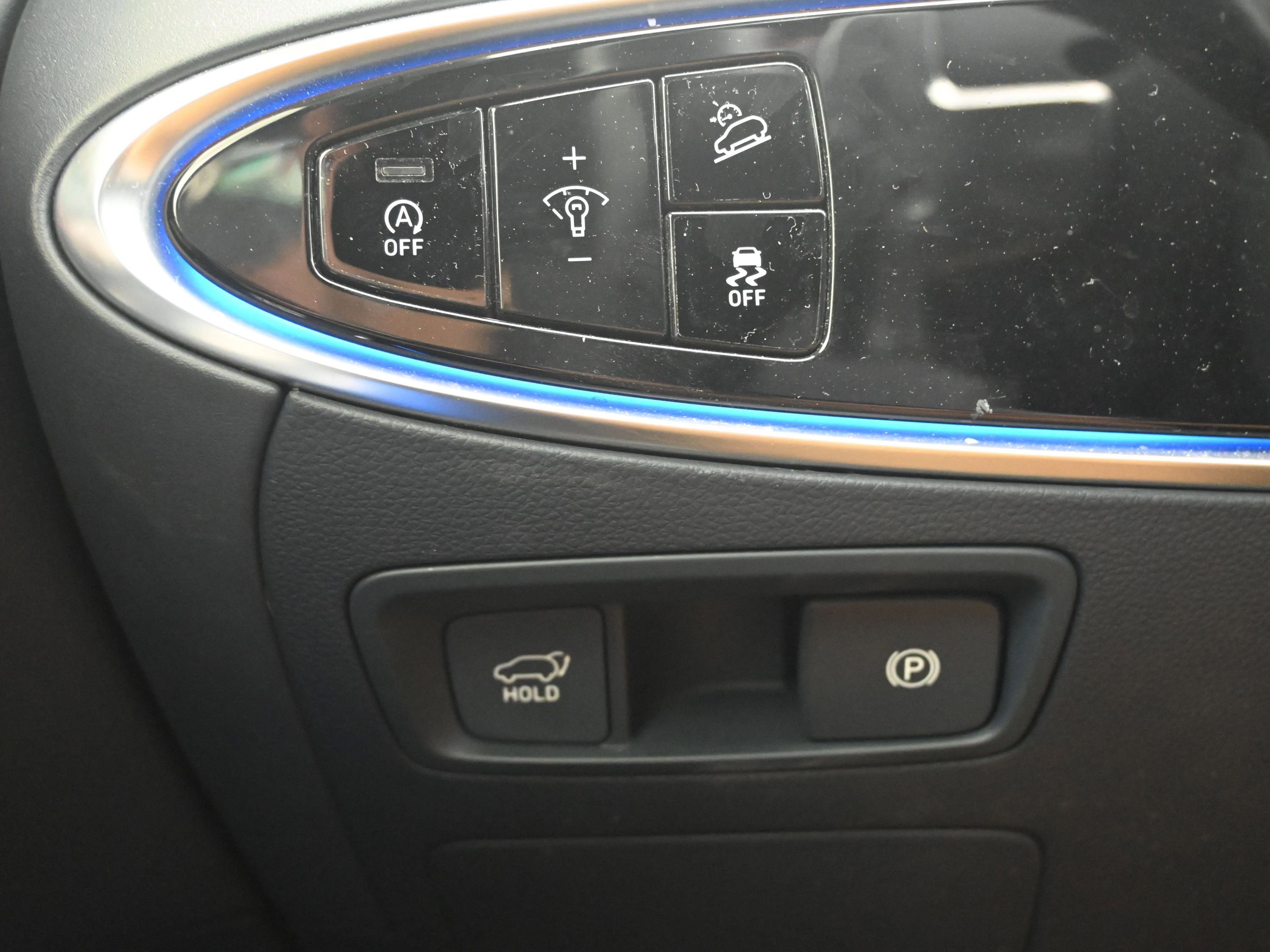 Used 2022 Genesis GV70 3.5T Sport w/ Sport Prestige Package image 12