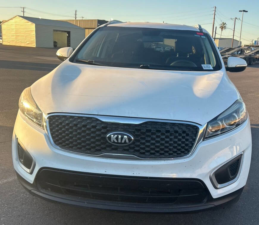 Used 2018 Kia Sorento FWD V6 image 6