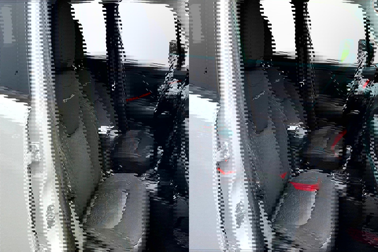 Used 2022 Jeep Renegade Trailhawk image 7