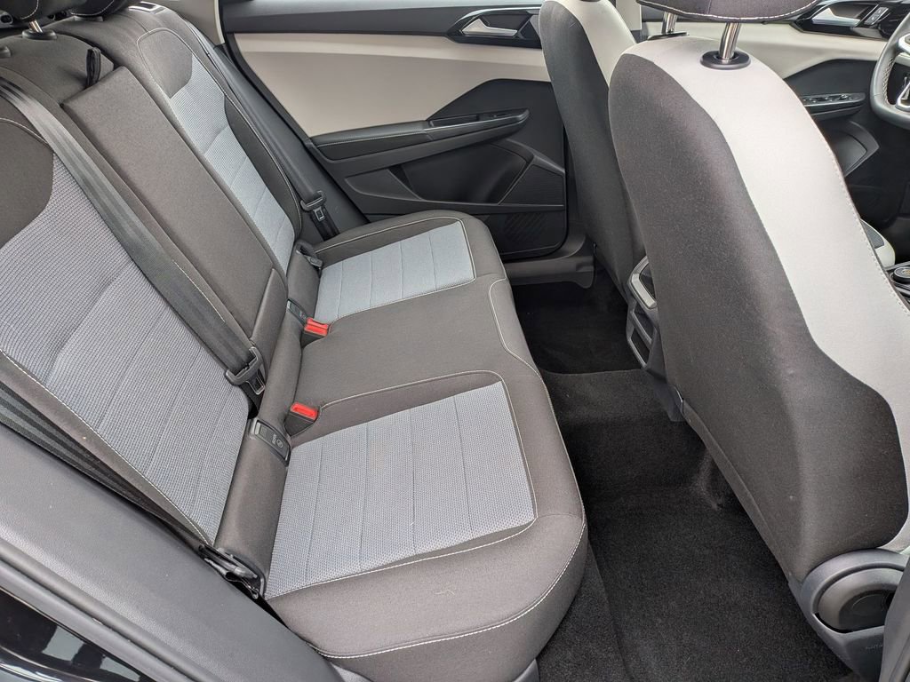 Used 2025 Volkswagen Taos S image 30