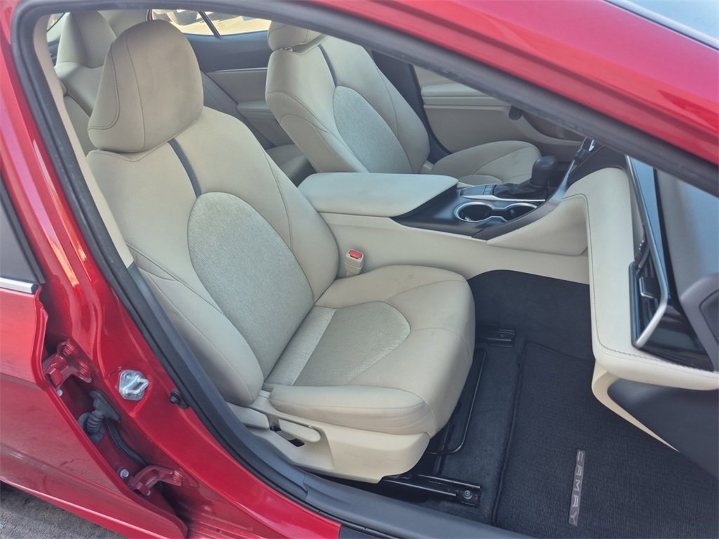 Used 2023 Toyota Camry LE image 18