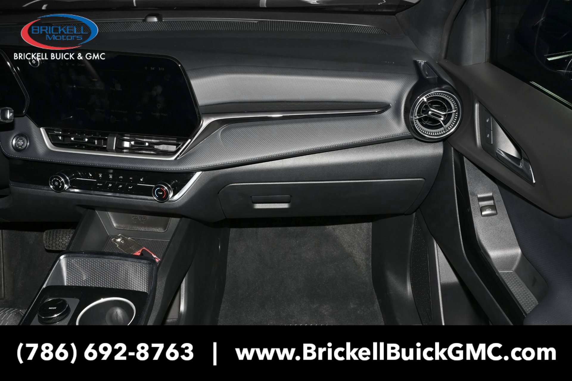 Used 2026 Chevrolet Equinox LT w/ Safety and Technology Package FWD image 17