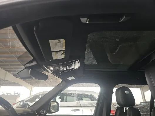 Used 2017 Land Rover Range Rover Supercharged image 16