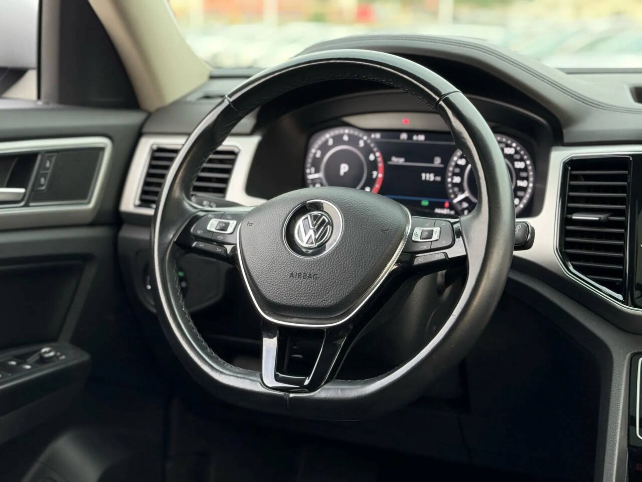 Used 2019 Volkswagen Atlas SEL AWD/4WD image 25