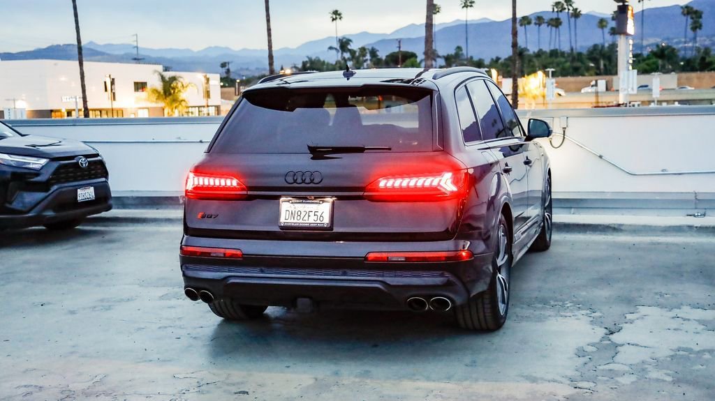 Used 2023 Audi SQ7 Prestige w/ Prestige Package AWD/4WD image 9