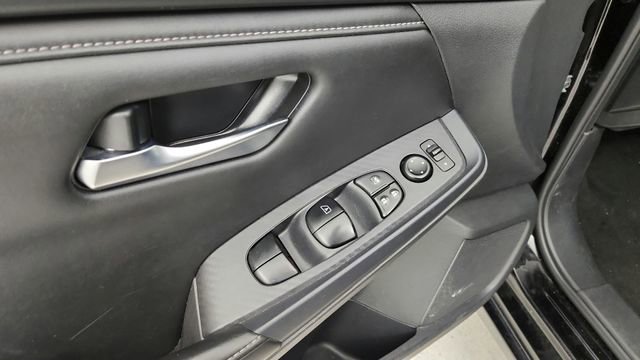 Used 2023 Nissan Sentra SV image 24