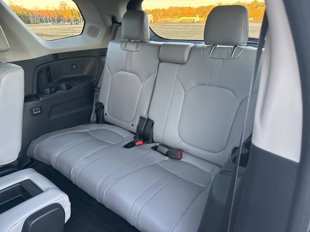 New 2025 Honda Pilot Touring image 13