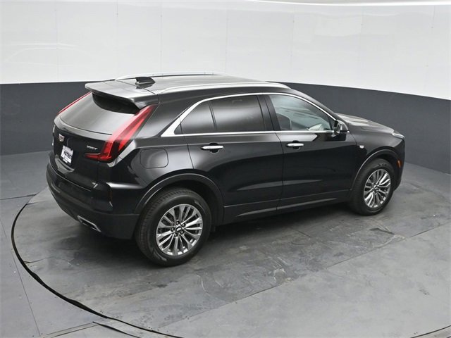 Used 2024 Cadillac XT4 Premium Luxury image 32