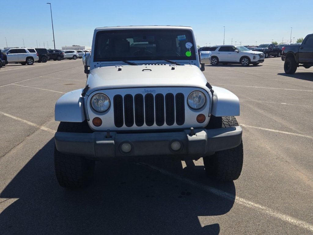 Used 2007 Jeep Wrangler Unlimited Sahara AWD/4WD image 2