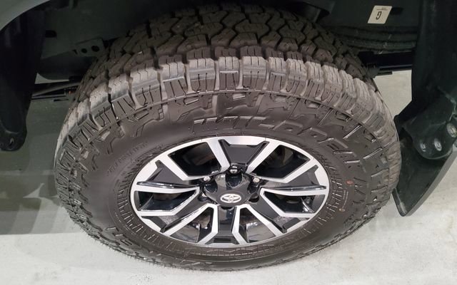 Used 2023 Toyota Tacoma TRD Sport AWD/4WD image 37