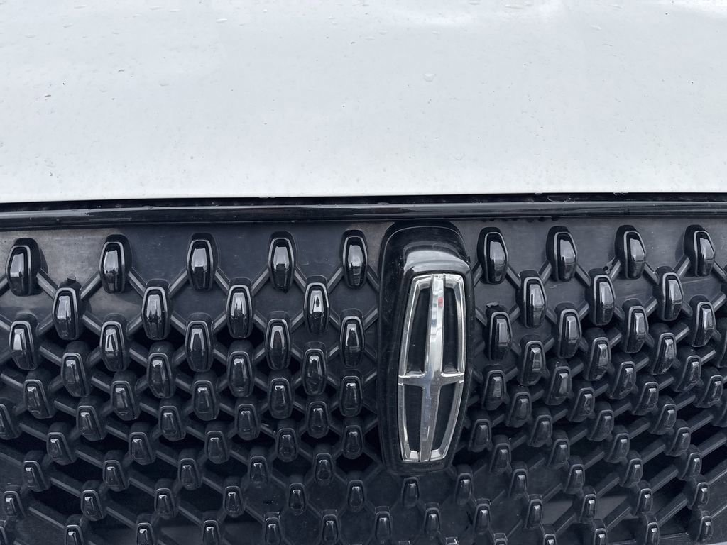 Used 2025 Lincoln Aviator Reserve w/ Equipment Group 201A image 2