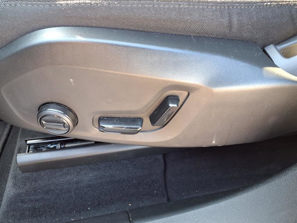 Certified 2023 Volvo XC60 B5 Core image 17