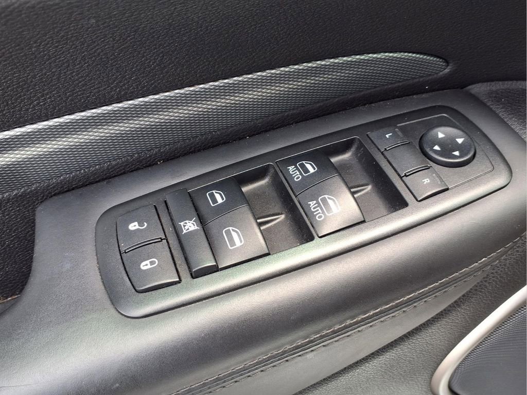 Used 2019 Dodge Durango R/T w/ Trailer Tow Group IV AWD/4WD image 16