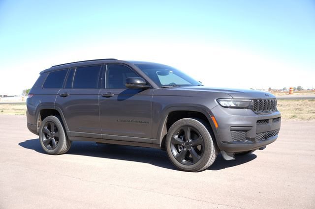 Used 2021 Jeep Grand Cherokee L Laredo image 1
