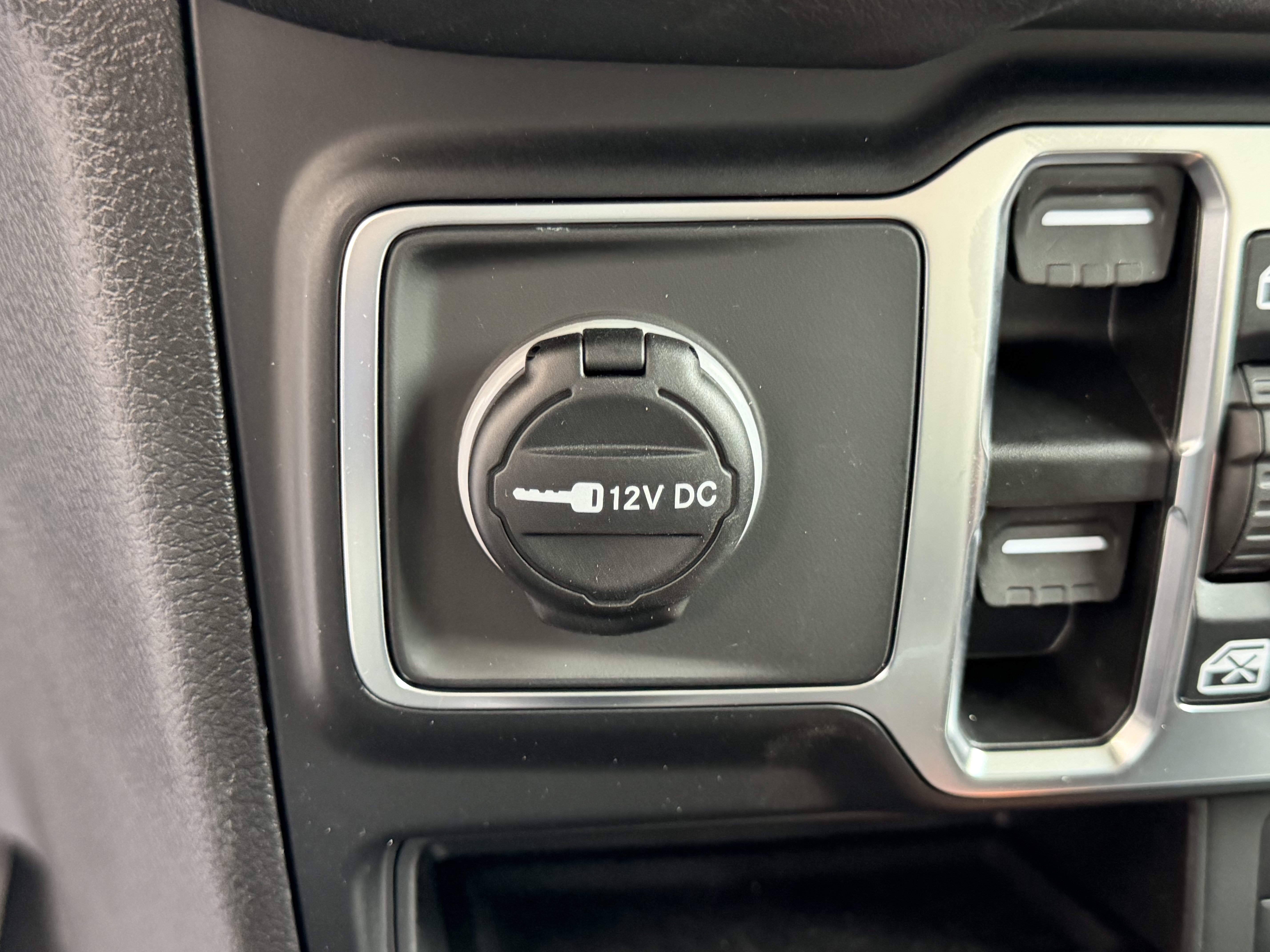 New 2026 Jeep Gladiator Sport AWD/4WD image 24