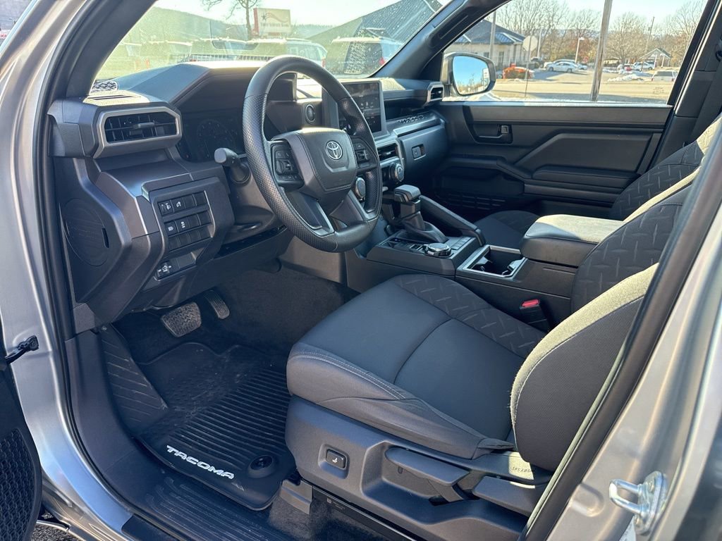 Used 2025 Toyota Tacoma SR5 image 9