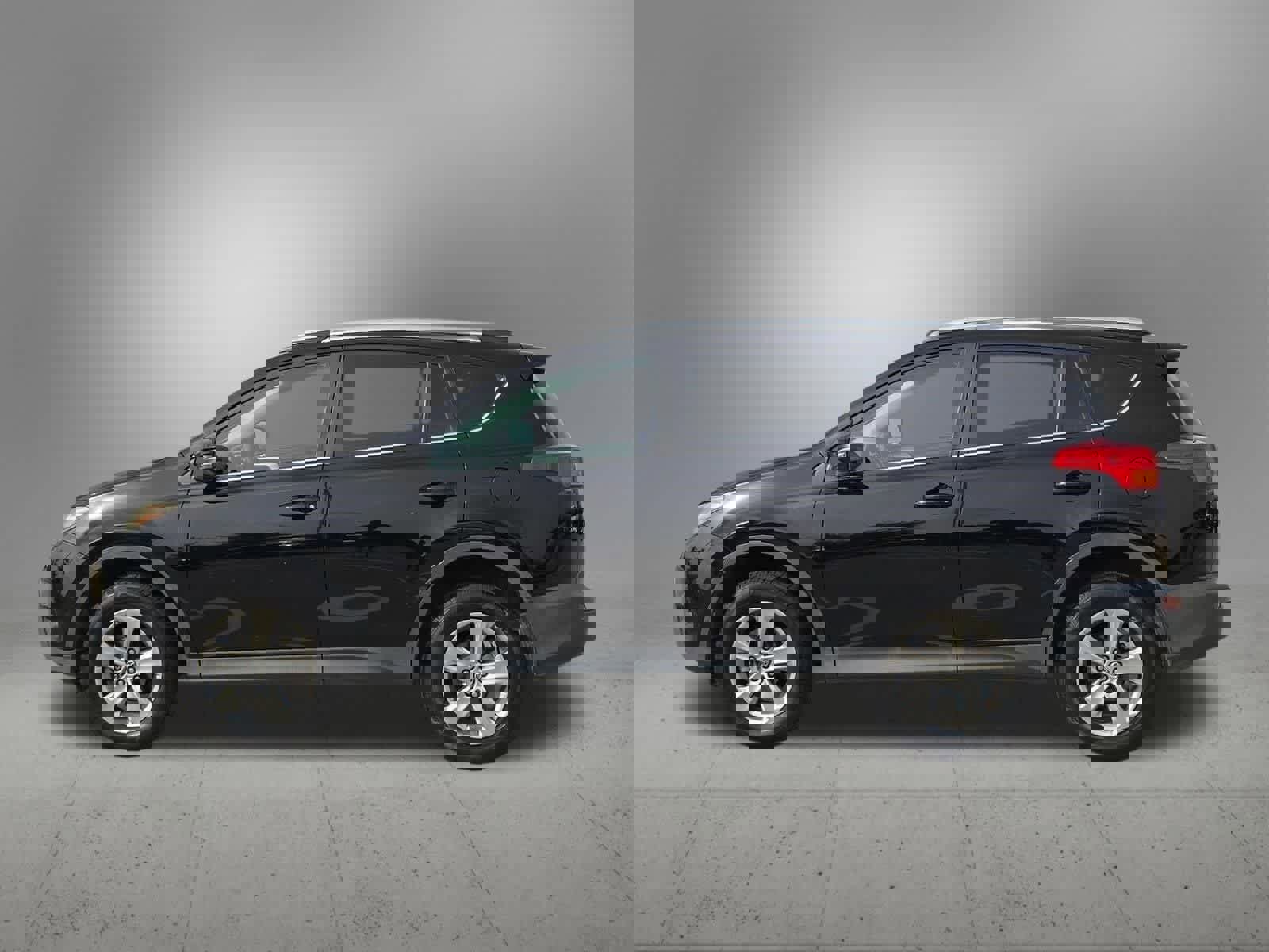 Used 2015 Toyota RAV4 XLE FWD image 3