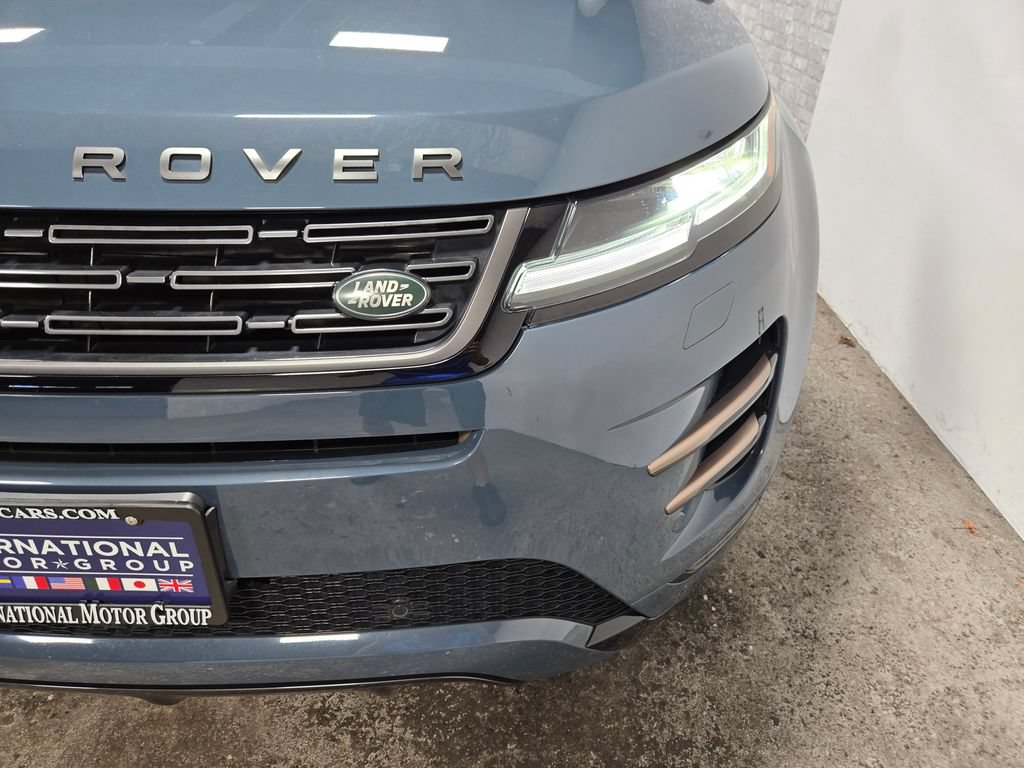 Used 2025 Land Rover Range Rover Evoque Dynamic SE AWD/4WD image 6