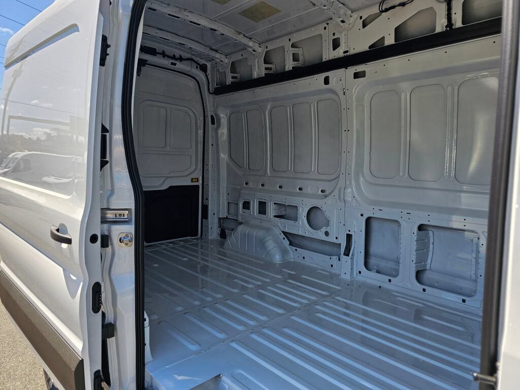 New 2026 Ford Transit 250 148 High Roof AWD image 13