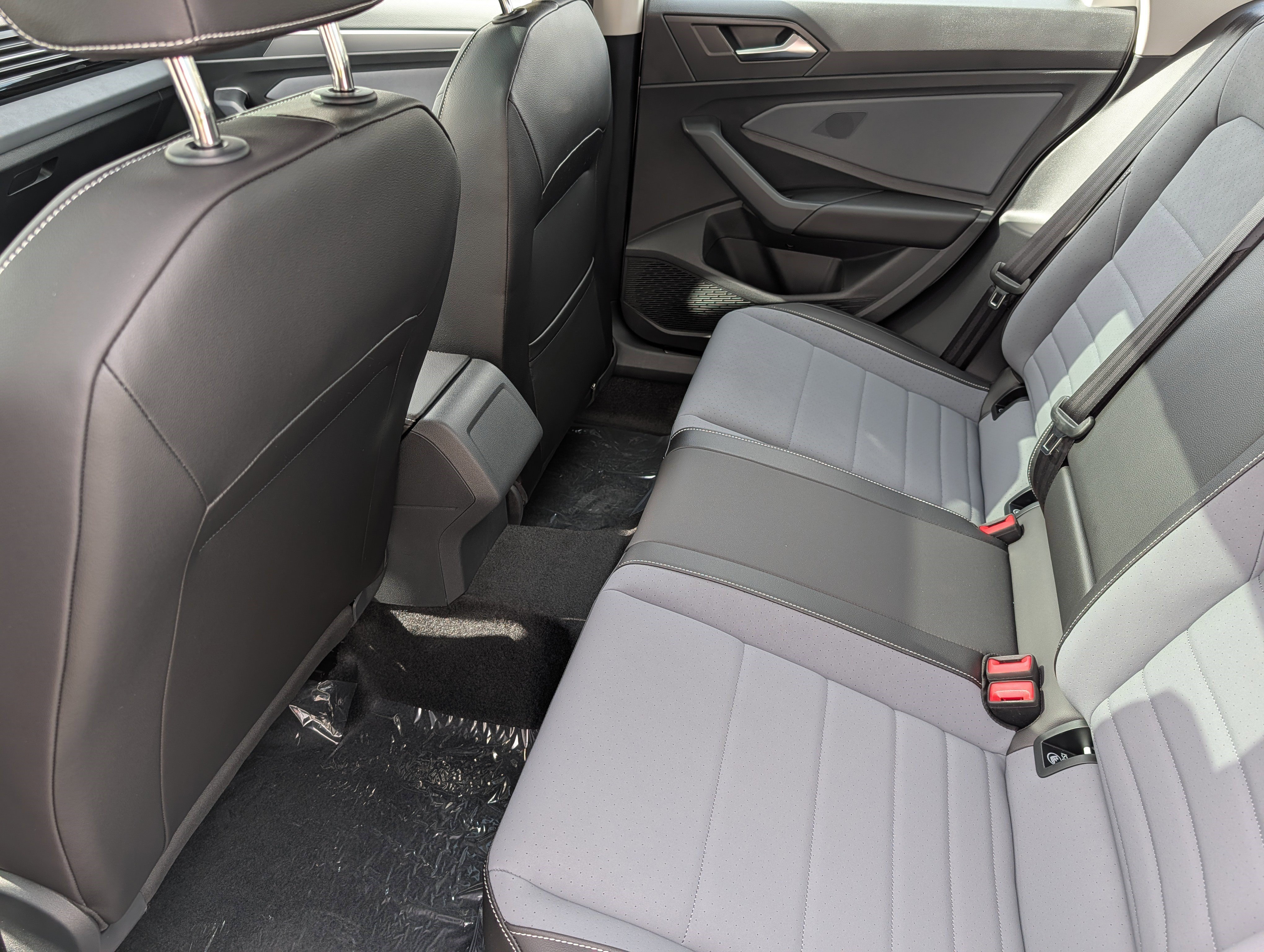 New 2026 Volkswagen Jetta SE FWD image 7