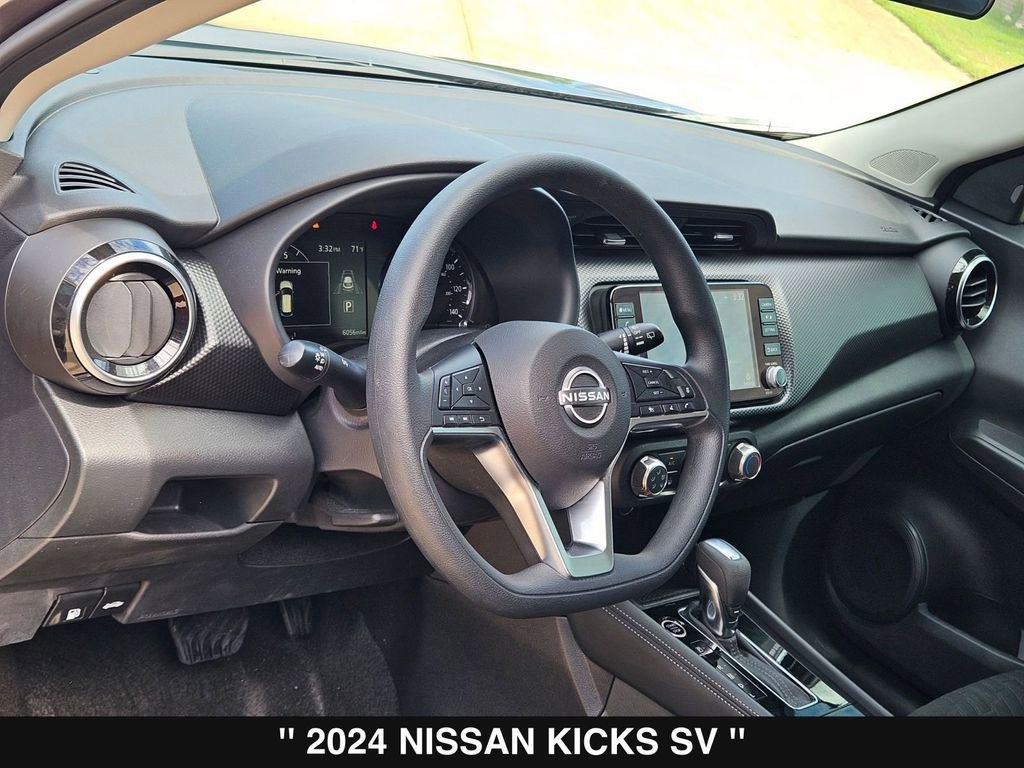 Used 2024 Nissan Kicks SV image 13