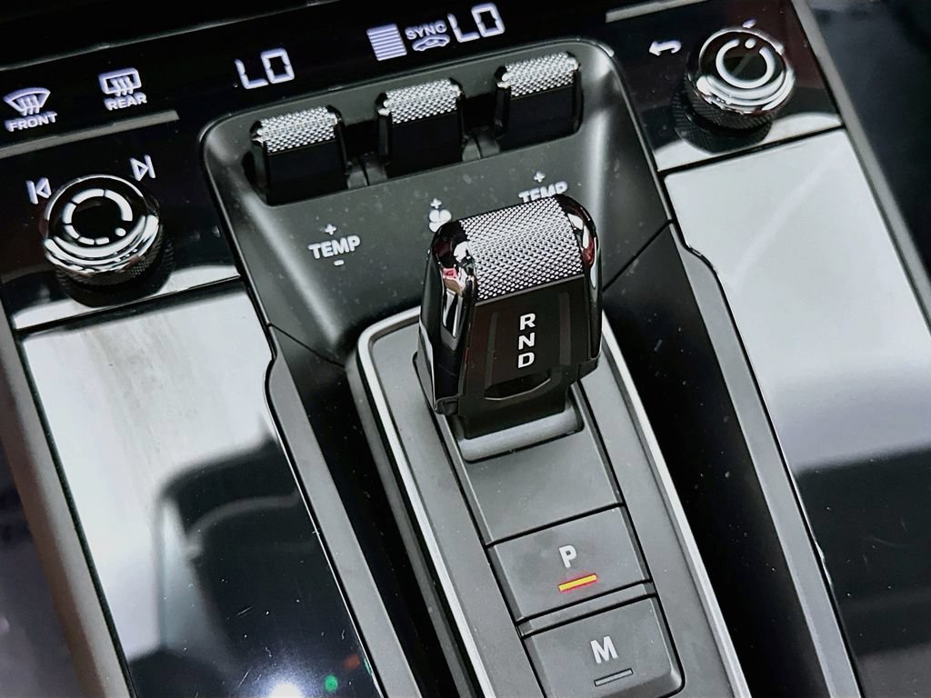 Certified 2022 Porsche 911 Carrera GTS RWD image 19